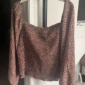 Stretchy smocked ditzy cropped soft top fit good for medium too